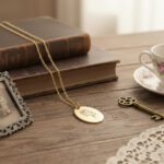 Collier Doré avec Pendentif Fleur de Naissance 06 - Rose de Juin