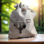 Broche “Élégance Noire”