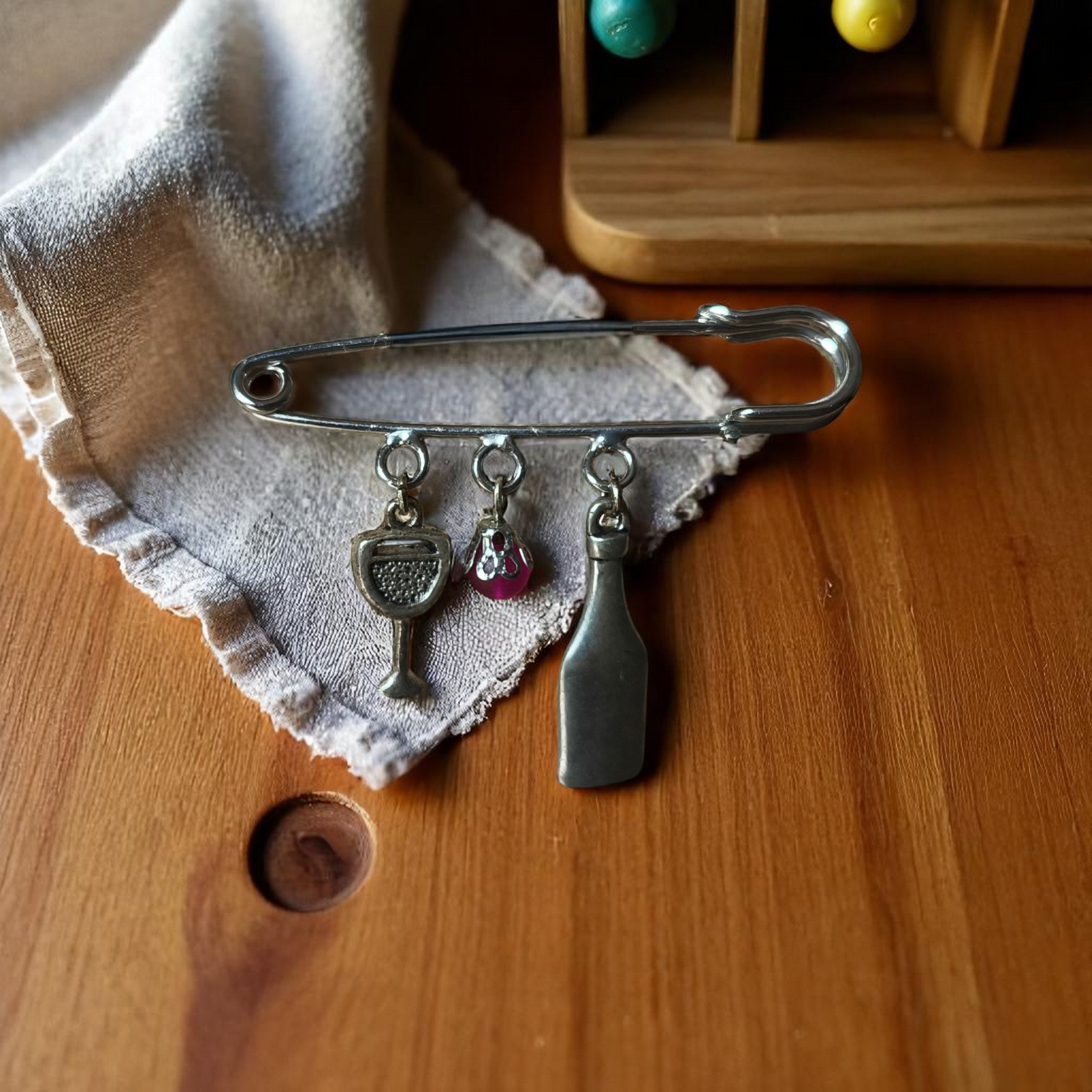 broche vin rouge-Photoroom Broche Passion Vin - Perle rouge – Image 1